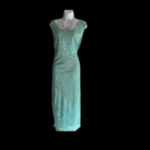 Avenue dress Size 22/24 Sea foam green with lace overlay